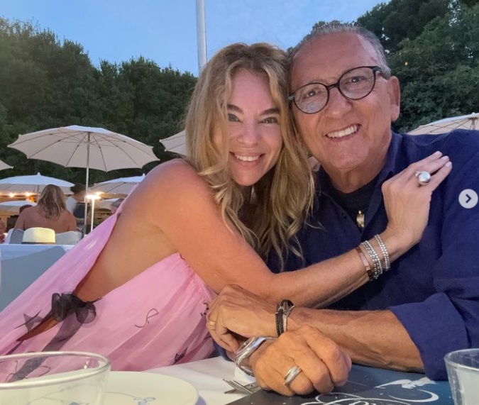 Galvão Bueno relembra sufoco durante sex0 com esposa em praia paradisíaca
