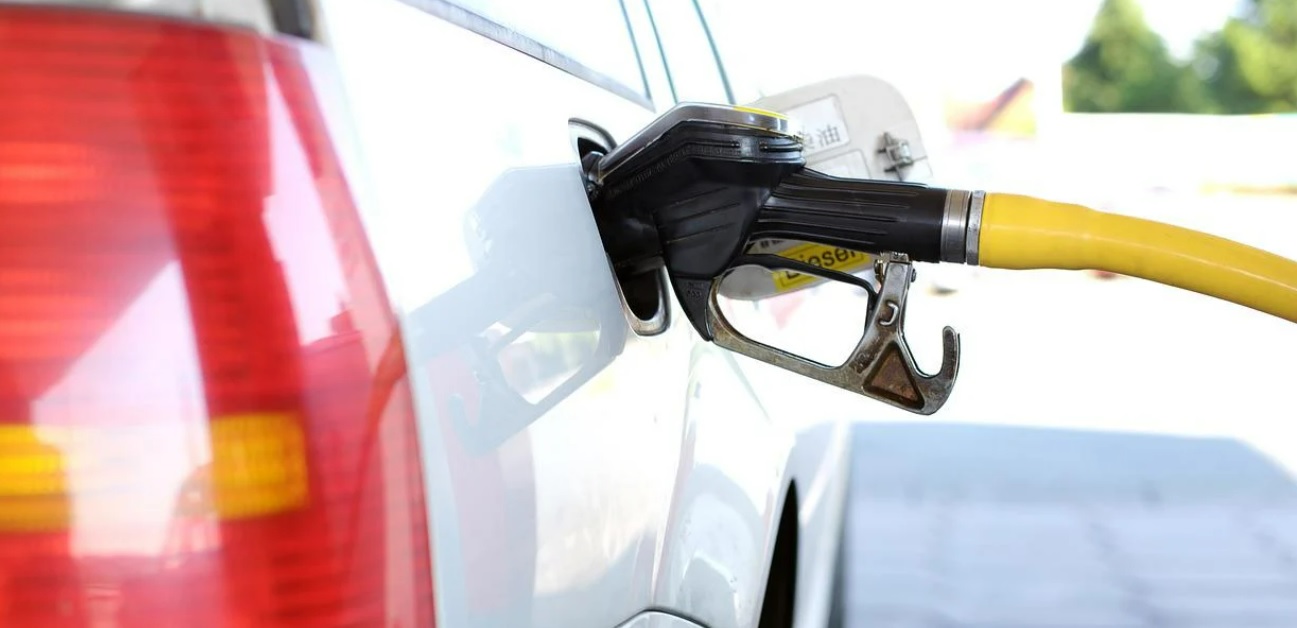 Preços da gasolina e do diesel ficam mais caros a partir deste sábado 