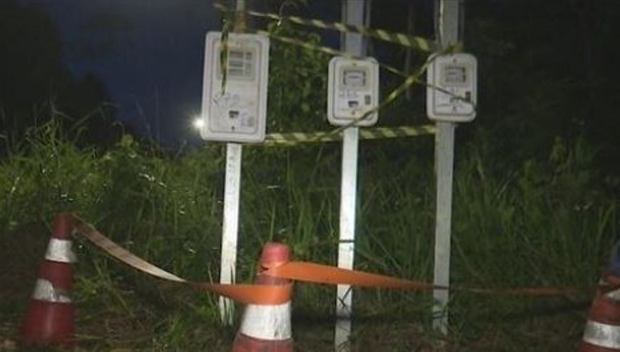 Adolescente é eletrocutado na frente da mãe ao mexer em fiação em casa