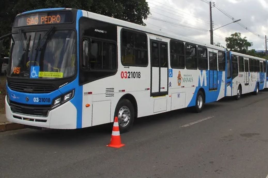 Prefeitura entrega mais de 20 ônibus novos nesta sexta-feira em Manaus