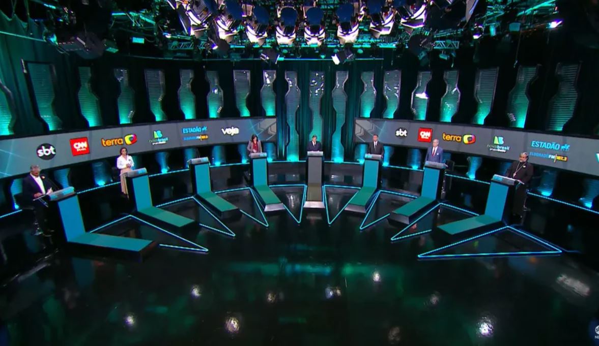 Propaganda eleitoral gratuita, comícios e debates terminam hoje