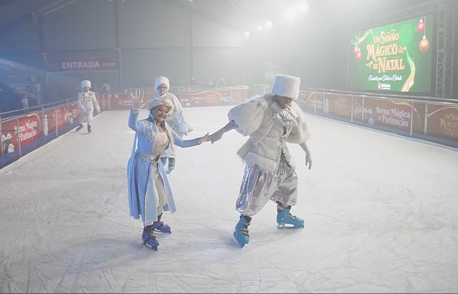 Pista de gelo e atrações natalinas são inauguradas na Ponta Negra 