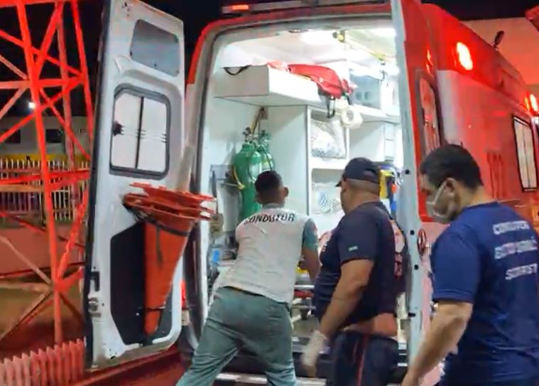 Homem é executado com 5 tiros na frente da casa da família no Amazonas