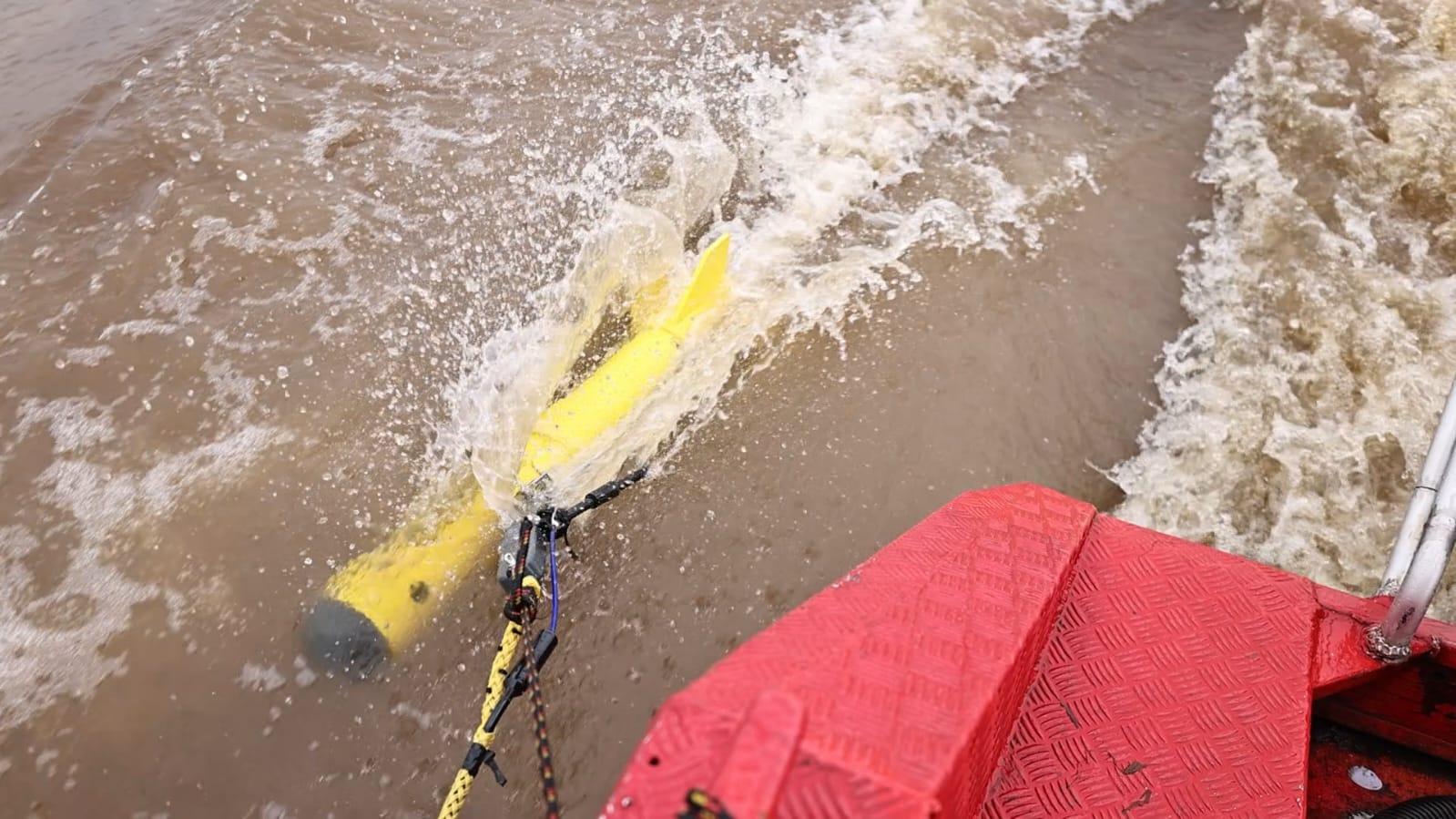 Buscas por vítimas de naufrágio chegam ao sexto dia no Amazonas 