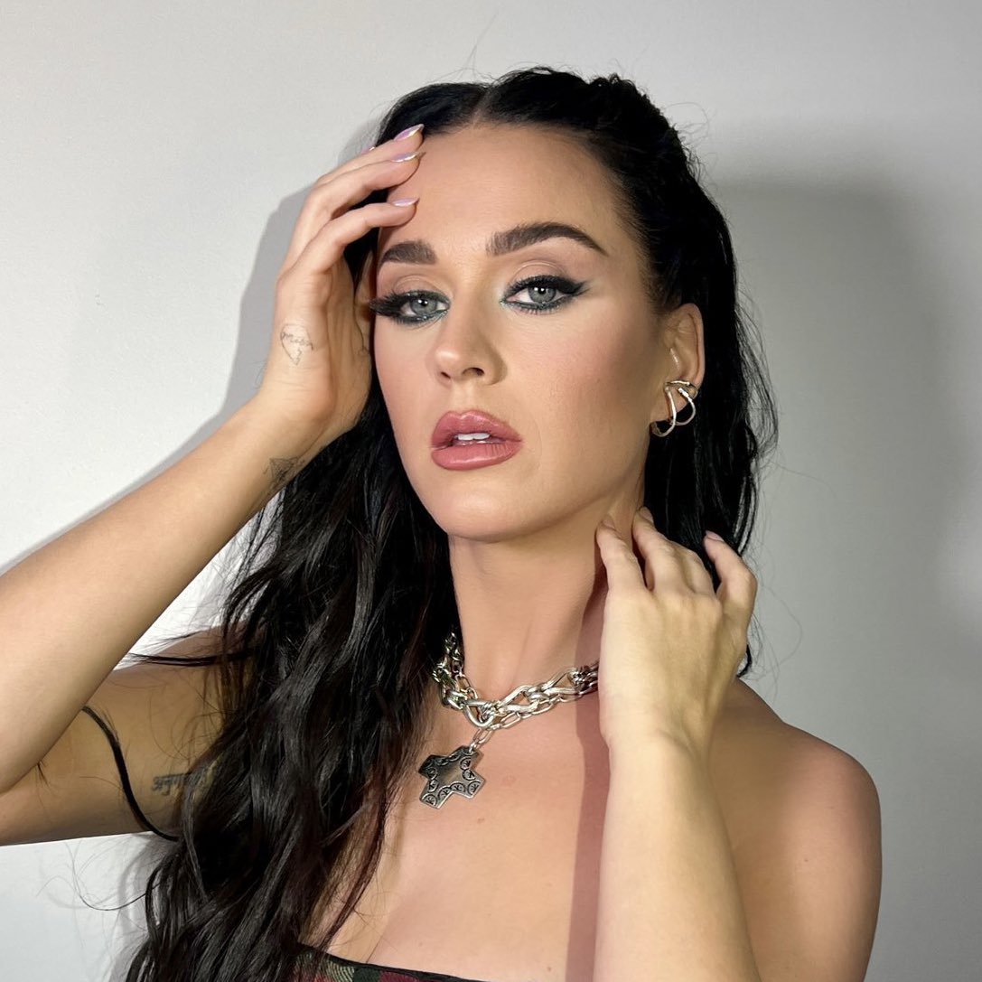 Katy Perry fará shows no Brasil em 2024