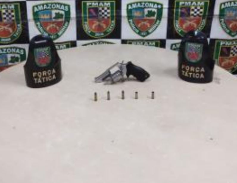 Homem troca tiros com a polícia durante fuga no bairro Jorge Teixeira