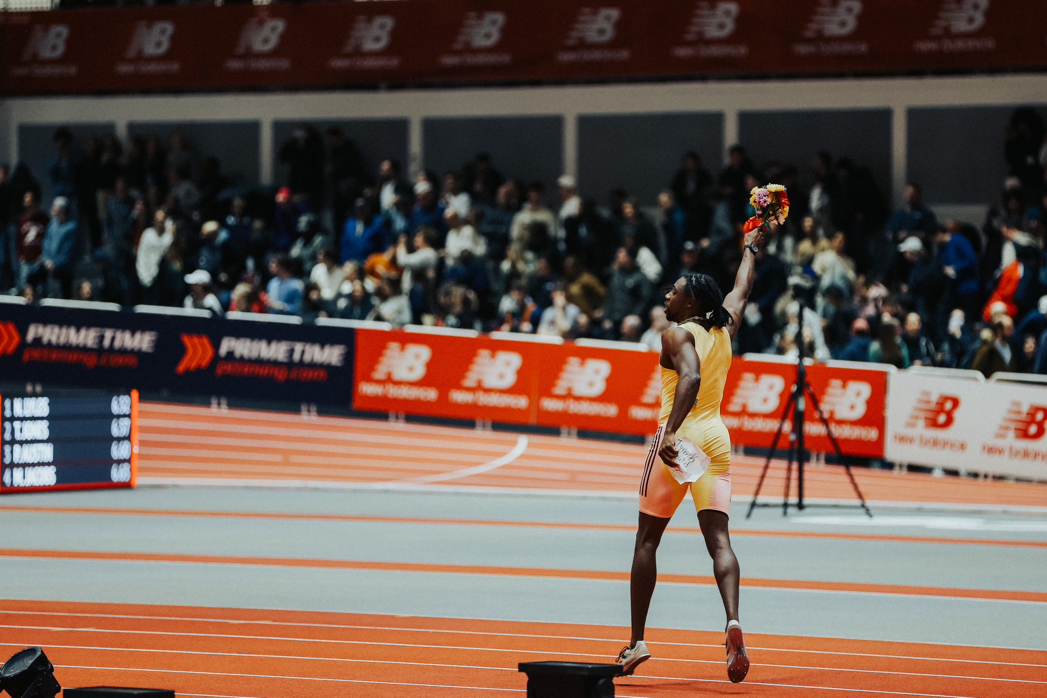 Noah Lyles é campeão em Grand Prix de atletismo