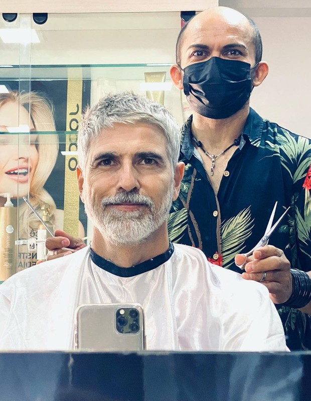 Reynaldo Gianecchini mostra cabelos e barba grisalhos: 'Clooney, é você?'