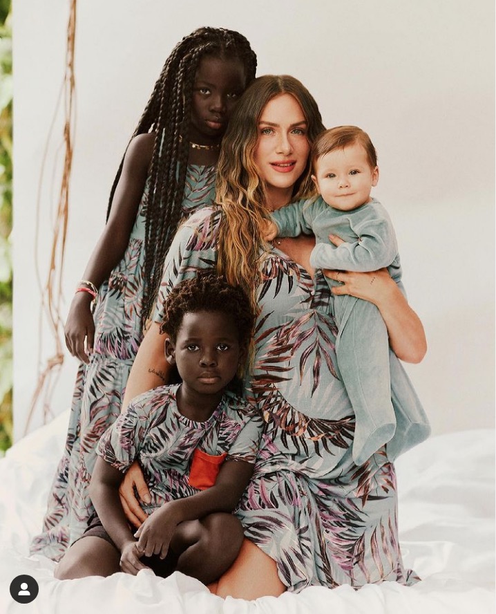 Giovanna Ewbank comete gafe em publipost e deixa passar instrução