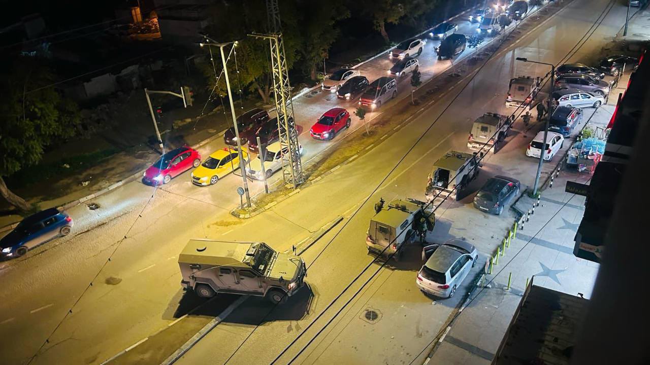 Israel invade Cisjordânia com tanques e expulsa 40 mil