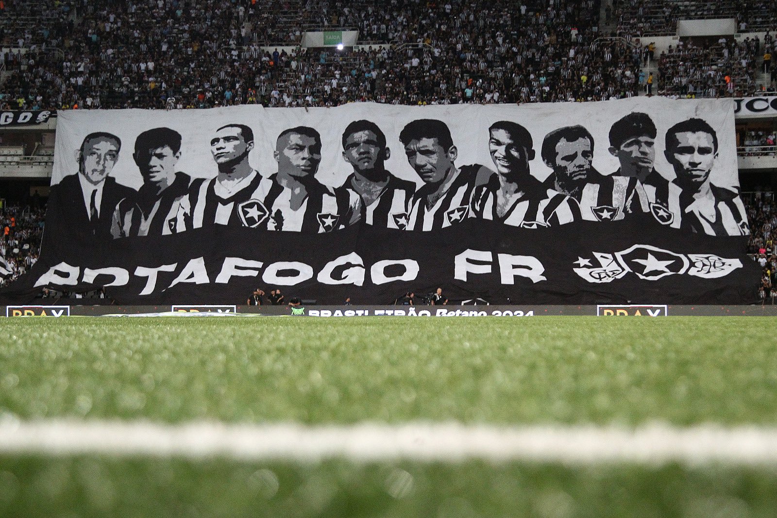 Botafogo x Universitario: onde assistir ao vivo, horário e escalações