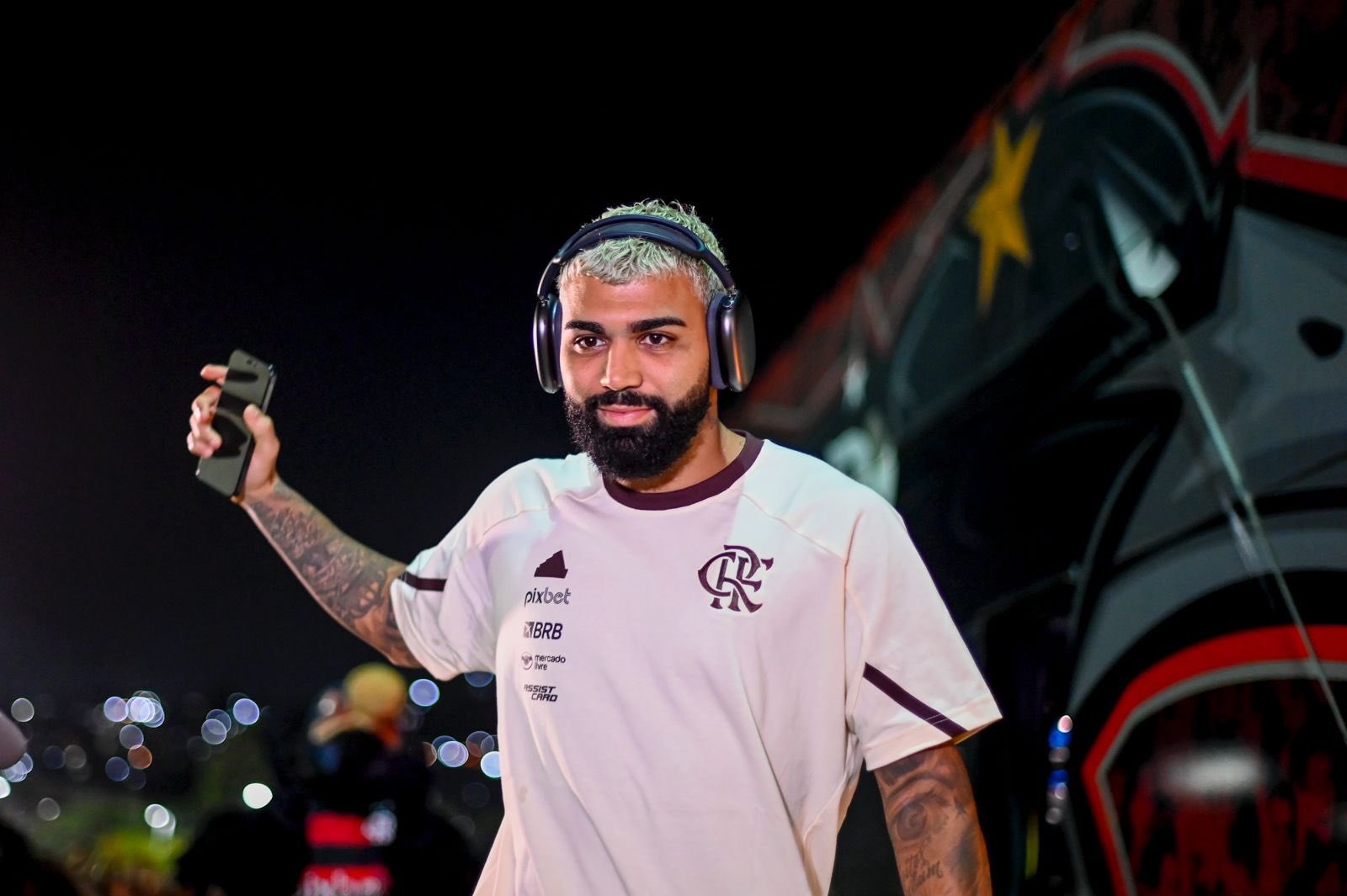 Gabigol comemora retorno: 'ser Flamengo é ser eterno'