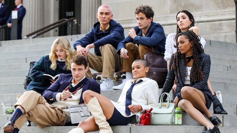 Reboot de Gossip Girl é renovado para segunda temporada 