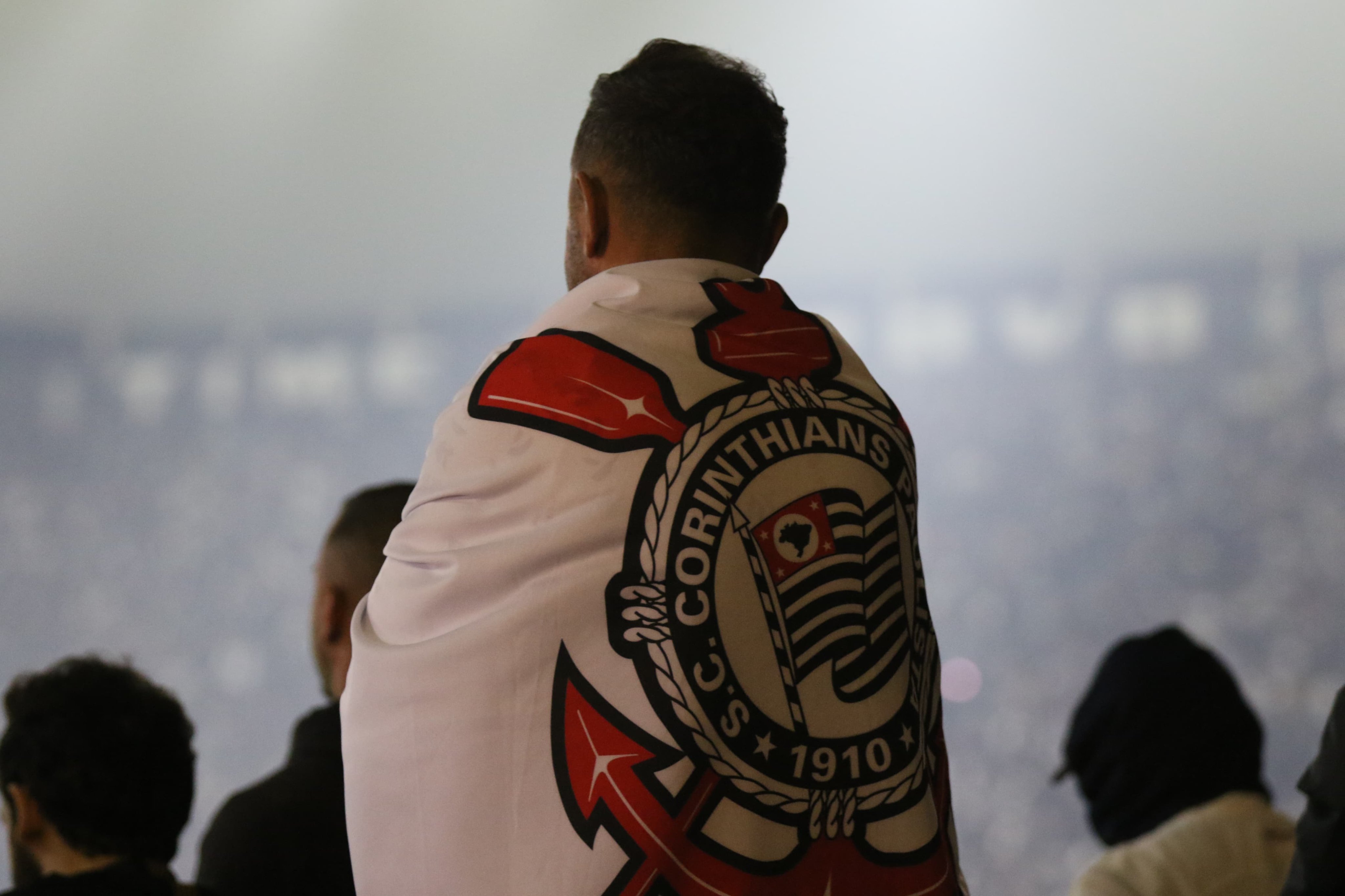 Corinthians aprova empréstimo de Roni e prevê 2025 diferente