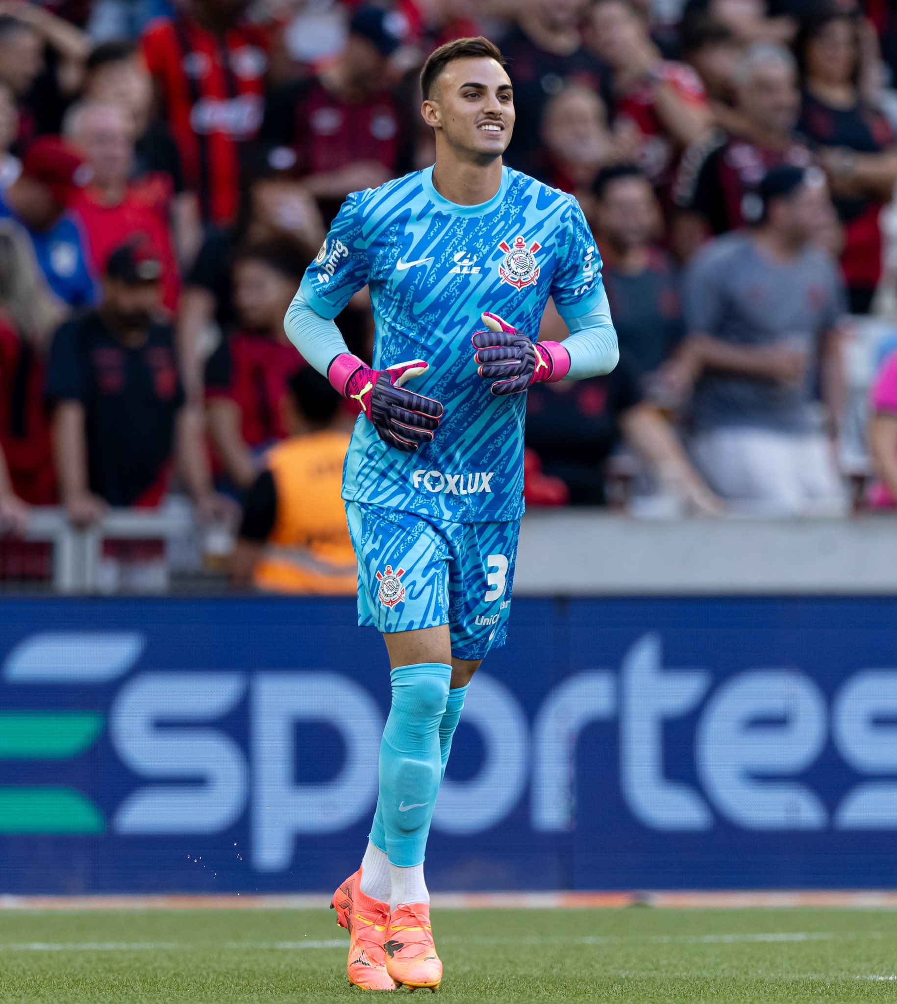 Corinthians e Athletico-PR empatam em jogo na Arena da Baixada
