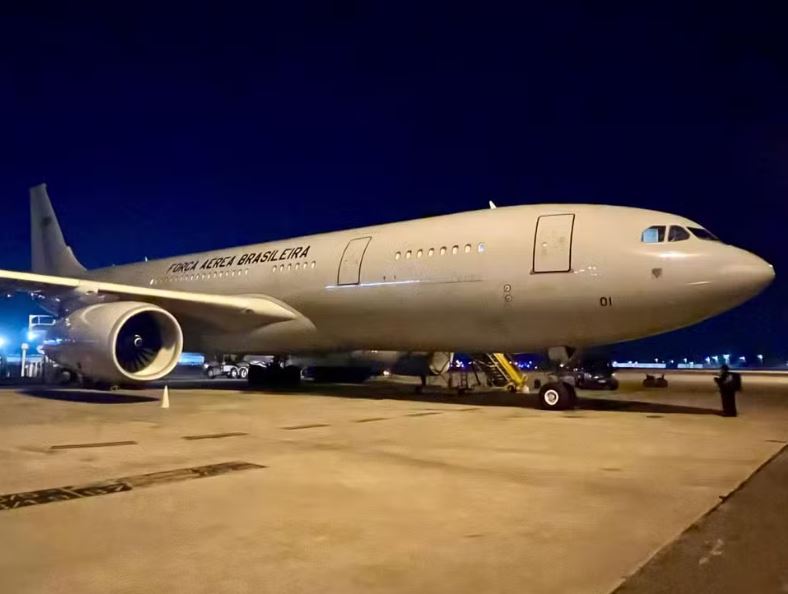 Avião da FAB parte para resgatar brasileiros no Líbano