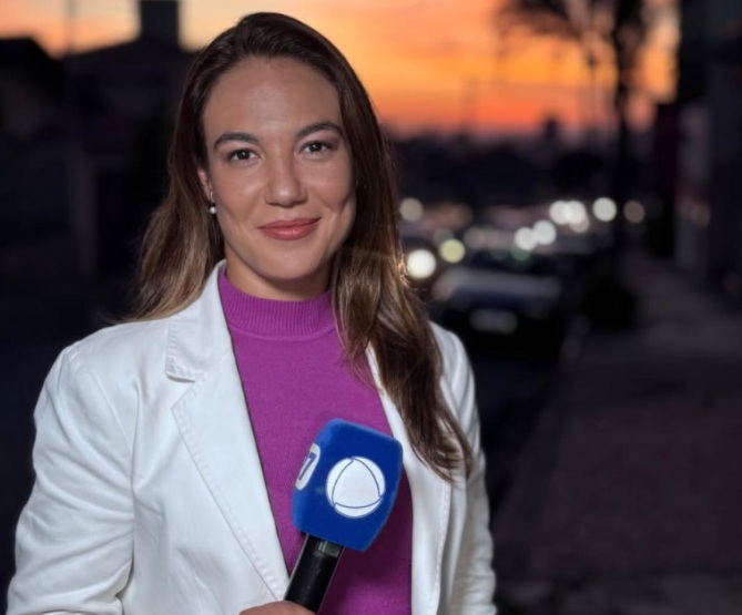 Jornalista da Record se pronuncia após ser empurrada por repórter da Band