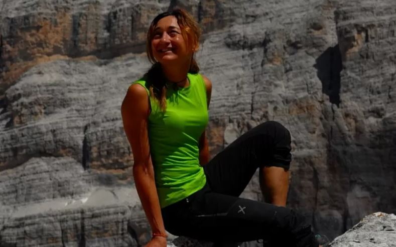 Alpinista morre ao despencar de 300 metros enquanto escalava montanha