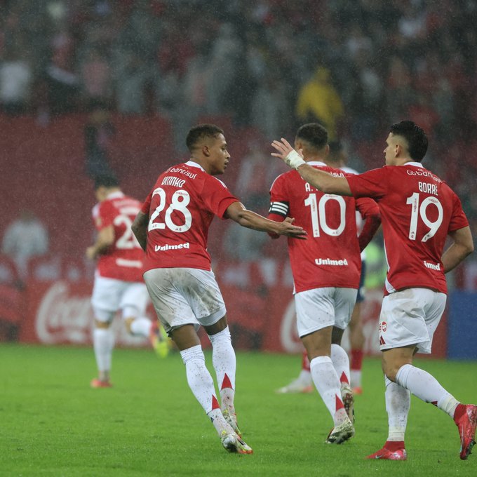 Inter busca virada, elimina o Bahia e vai às oitavas como líder do grupo