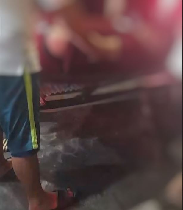 Polícia identifica dupla executada a tiros na frente de mercadinho em Manaus