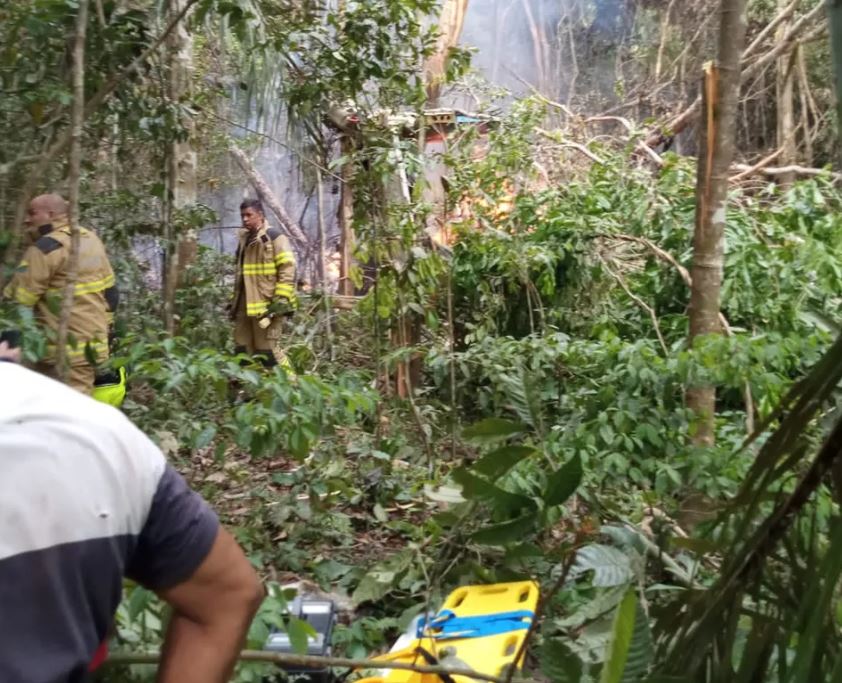 Avião cai a caminho do Amazonas e mata 12 pessoas em Rio Branco, no Acre