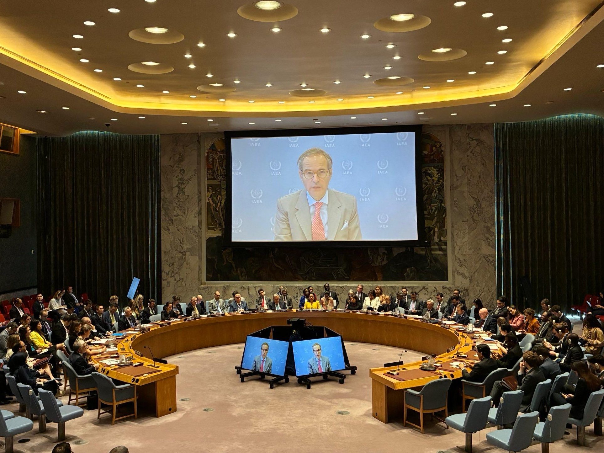 Sem avanços, reunião com Irã termina sob pressão de guerra e risco nuclear 