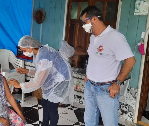 MP acompanha vacinação de idosos e profissionais de saúde no Amazonas