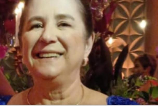 Professora de natação morre afogada em área rasa de praia