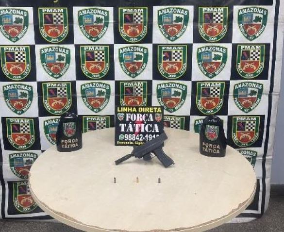 Criminosos abandonam submetralhadora em mata durante fuga no Nova Floresta