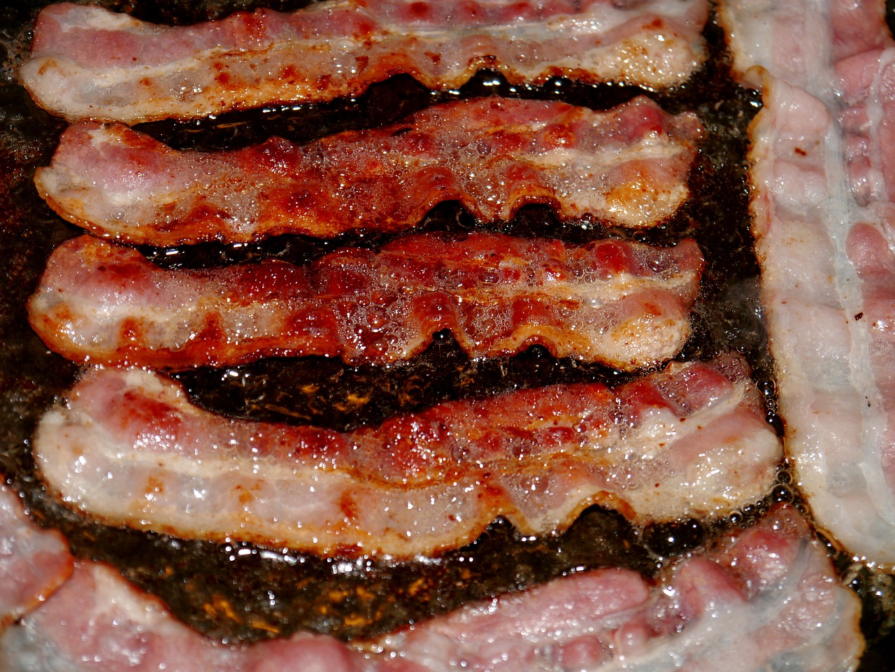 Bacon faz mal? Especialista revela a verdade sobre o alimento