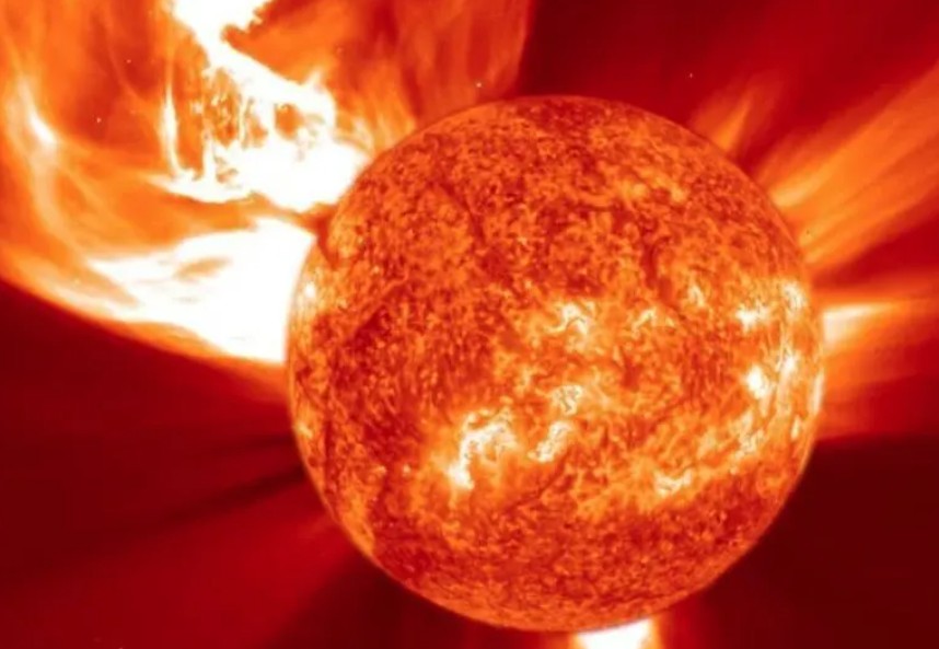 Tempestade solar atinge a Terra e afeta comunicação nesta quinta-feira