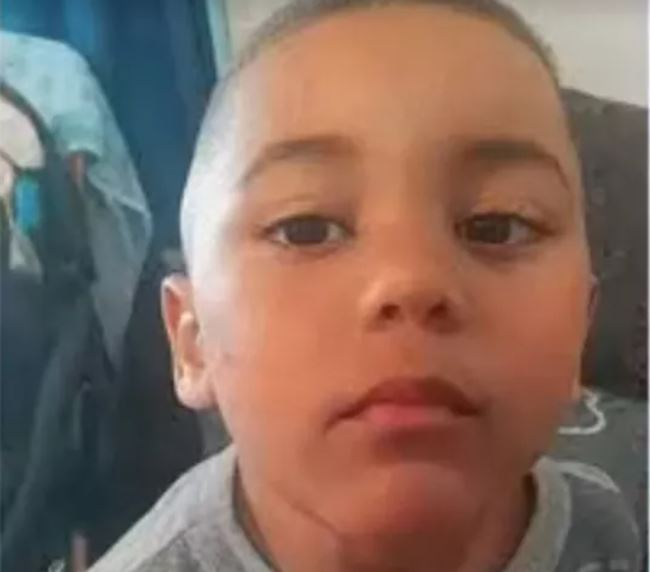 Criança de 3 anos é baleada enquanto bebia água em bar