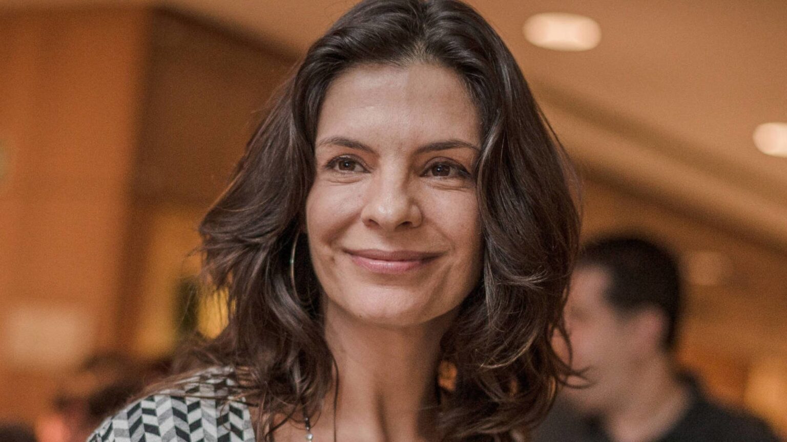 'Descobri uma liberdade artística que nem imaginava', diz Helena Ranaldi fora da TV