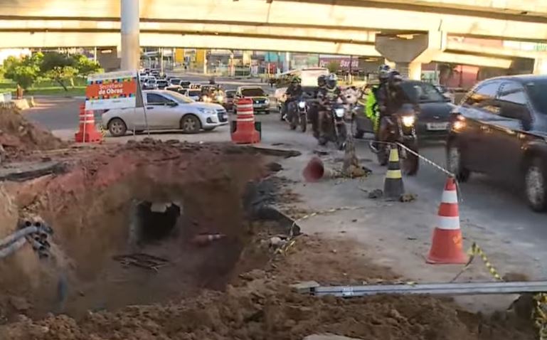 Obra de reparo em cratera na av. Rodrigo Otávio deve durar 8 dias 