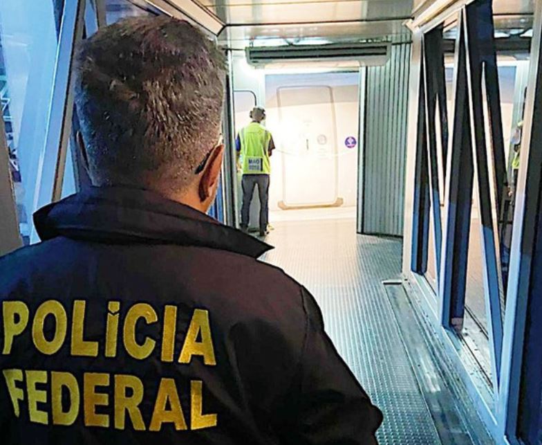 Foragido é preso pela PF enquanto embarcava em voo no aeroporto de Manaus