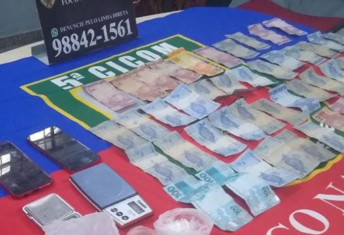 Dupla é presa guardando drogas em caixa de energia em Manaus