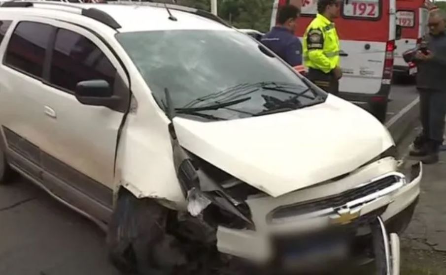 Briga de casal ao volante termina com homem atropelado em Manaus 