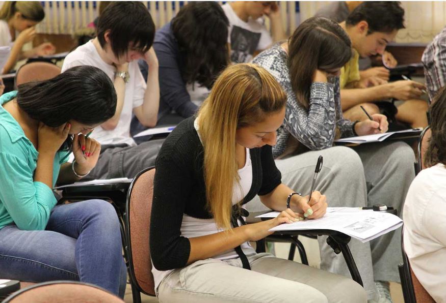 Bolsistas do Prouni começam a receber hoje auxílio de R$ 400