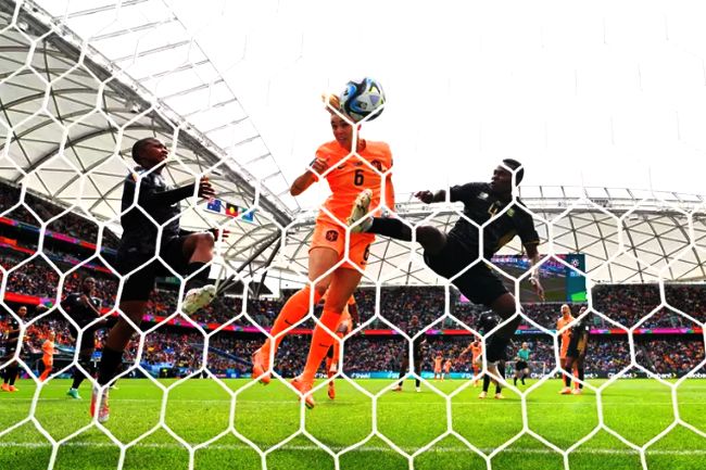 Holanda vence África do Sul e enfrenta Espanha nas quartas de final