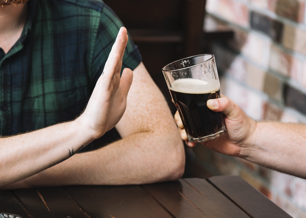 Pesquisadores descobrem nova molécula capaz de tratar vício em álcool