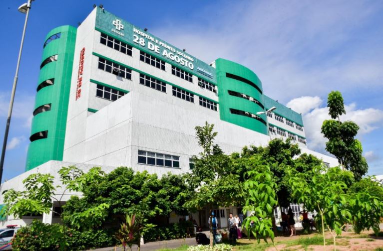 Mulher baleada na porta de casa em Manaus morre em hospital