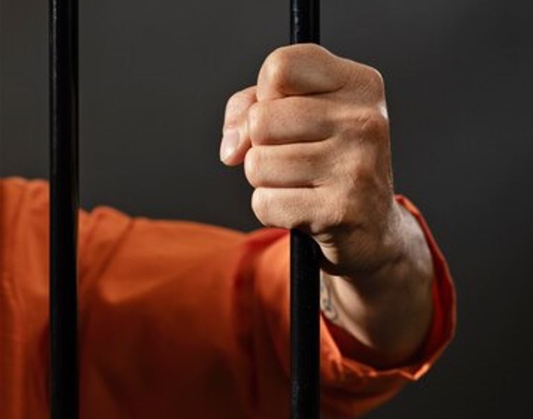 Foragido tenta enganar polícia com nome falso, mas acaba preso em Manaus