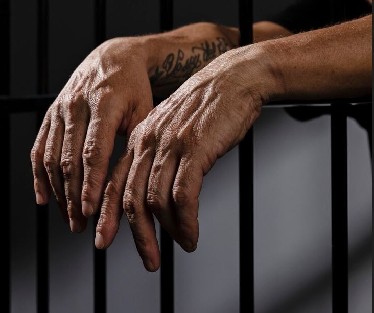 Mototaxista força mulher a tocar em seu pênis e acaba preso em Tefé