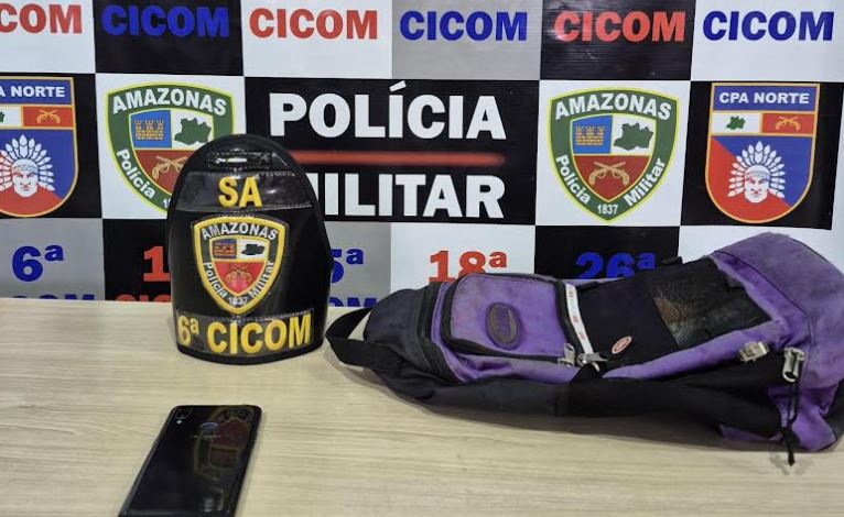 Estudante leva soco de ladrão ao ter celular tomado em ônibus de Manaus