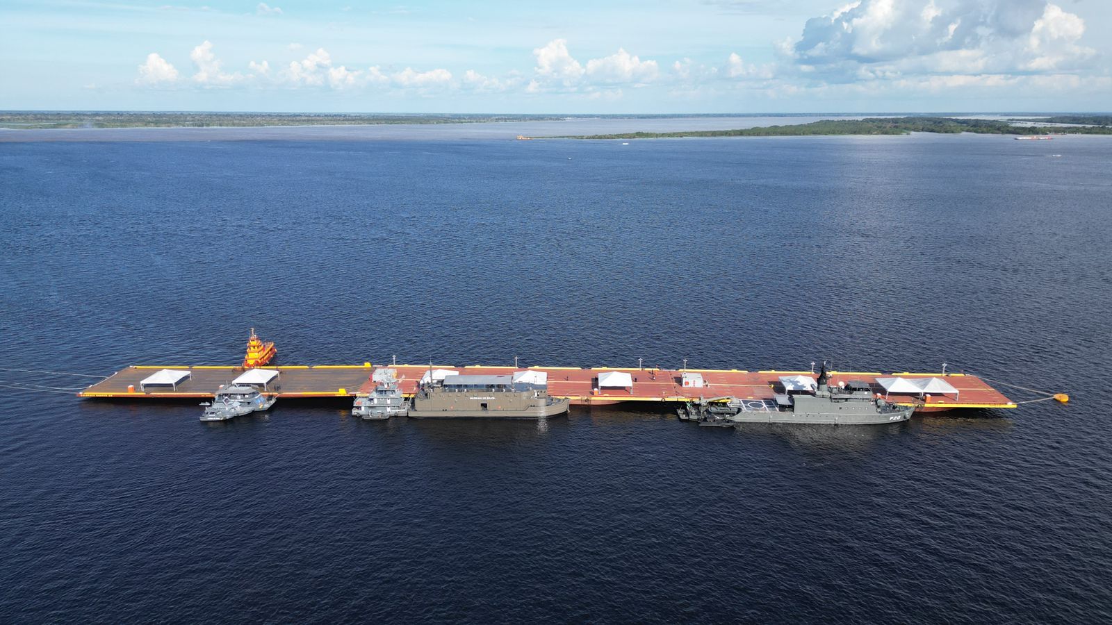 Marinha começa a fiscalizar embarcações para o Festival de Parintins 2023