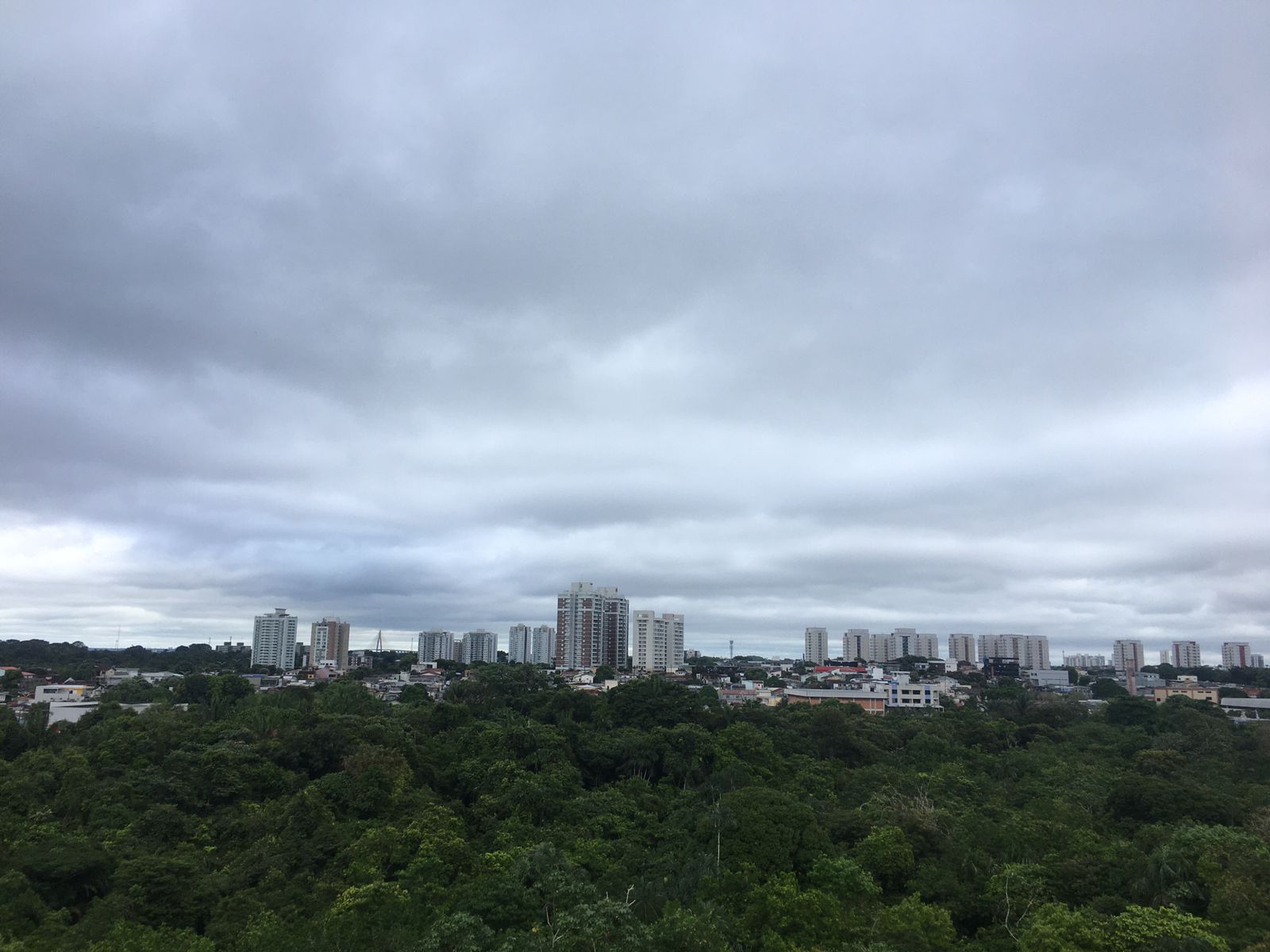 Temperatura chega em Manaus a 20,4ºC e pode permanecer baixa até amanhã 