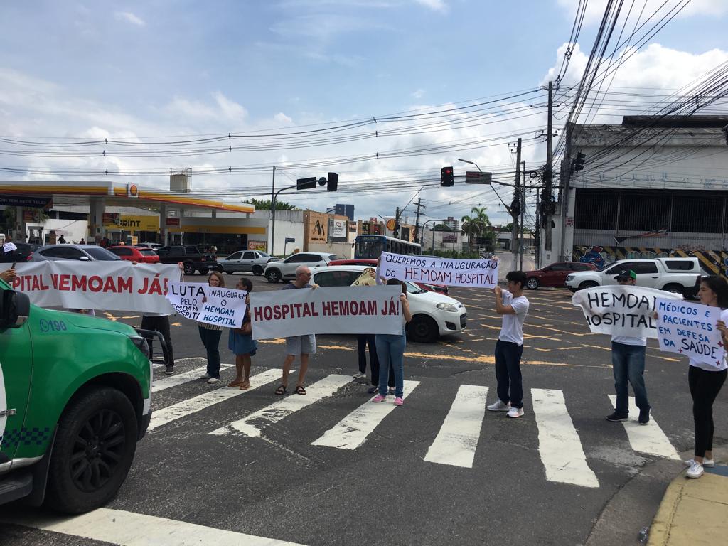 Hematologistas vão às ruas pedir conclusão do Hospital do Sangue no Estado