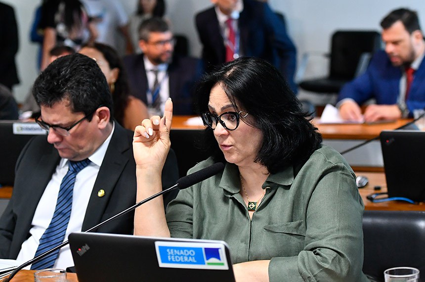 Pena maior para crime contra criança e adolescente é aprovada no Senado
