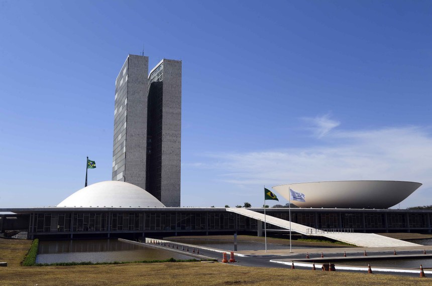 Senadores querem esclarecimentos de Bolsonaro sobre suposto plano de golpe