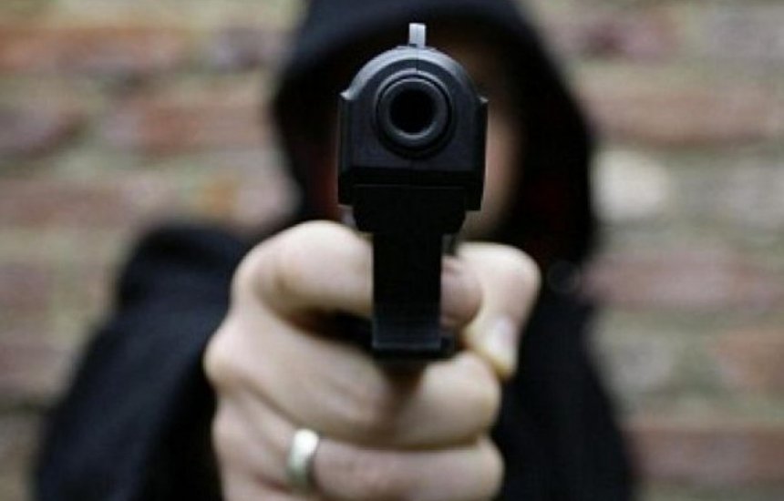 Comerciante leva tiro no pescoço e morre durante assalto em Manaus